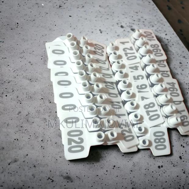 100 Sets Livestock Identification Ear Tags for Cattle Cow Ca