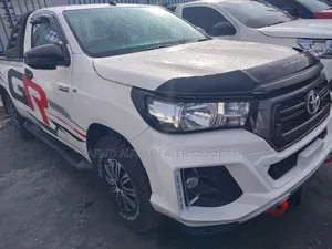 Toyota Hilux 2018 White