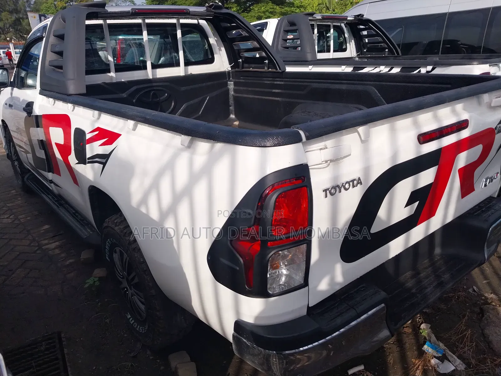 Toyota Hilux 2018 White