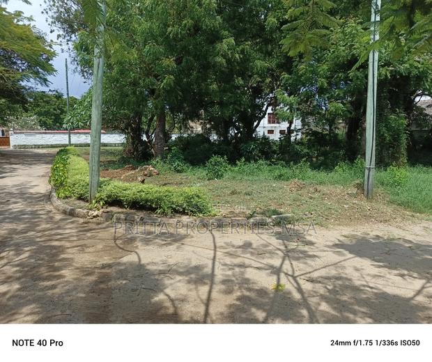 Nyali Beachside Prime Plot for Sale - thumbnail 3