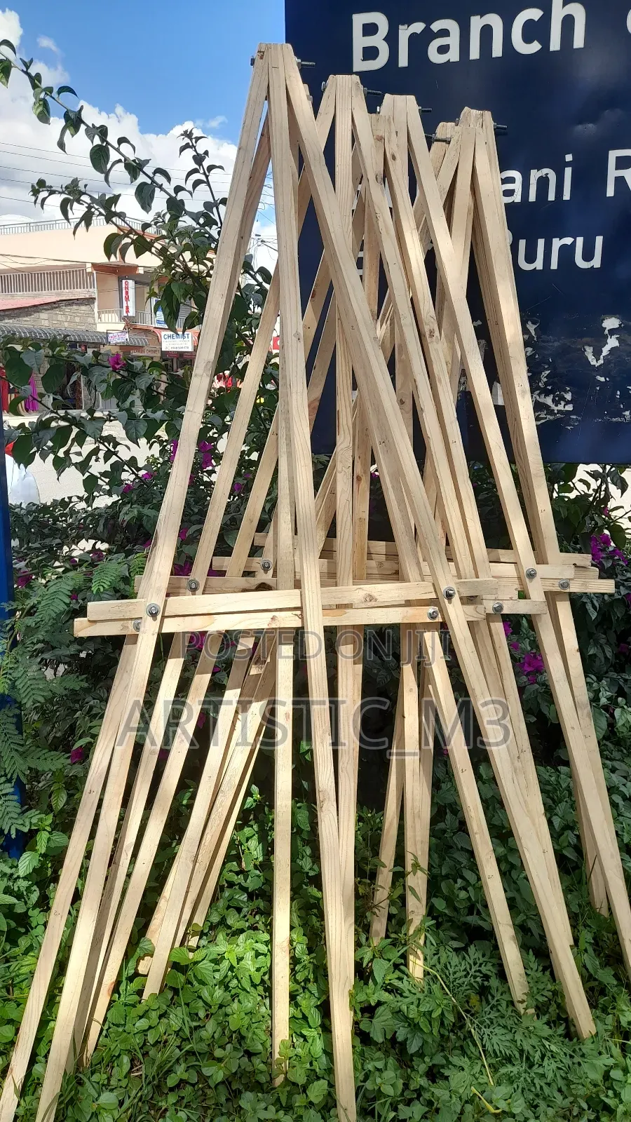 Slim Adjustable Easel Stand