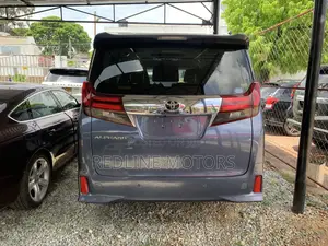 Toyota Alphard 2.5 Petrol FWD 2017 Teal
