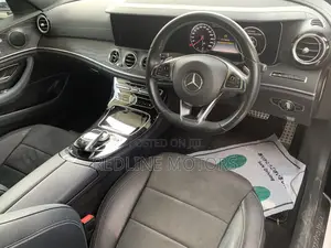 Mercedes-Benz E200 2017 Green