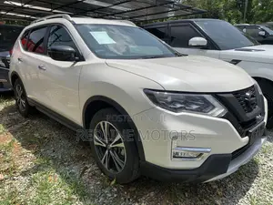 Nissan X-Trail 2.0 Petrol AWD 2017 Off white