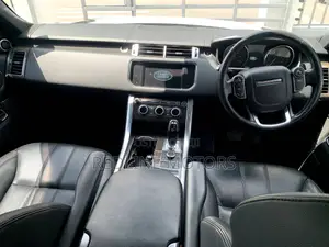 Land Rover Range Rover Sport SE 4x4 (3.0L 6cyl 8A) 2017 White
