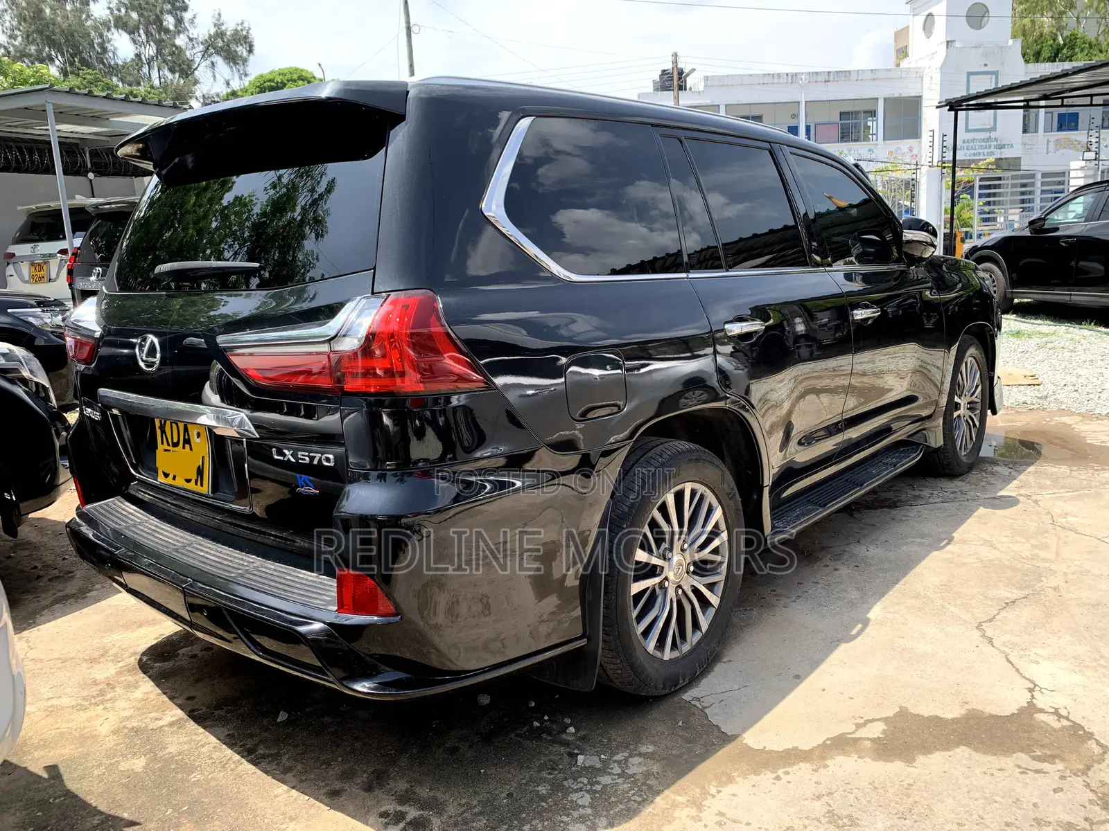 Lexus LX 570 (5 seats) AWD 2016 Black