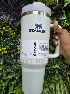 Original Stanley Quencher H2.0 Tumber