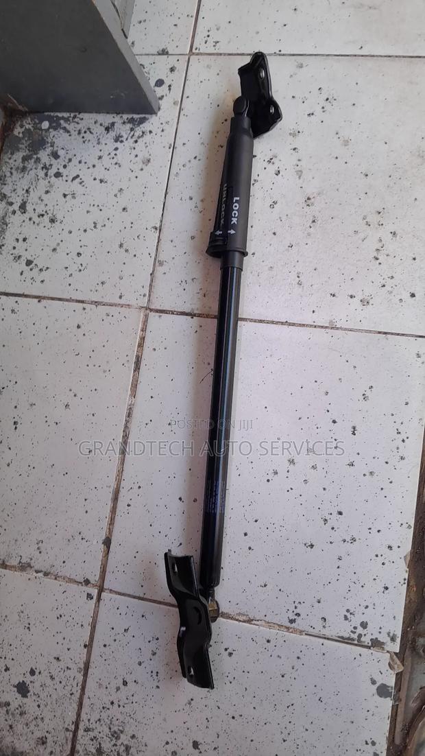 Mitsubishi Pajero 2015-2018 Boot Shock