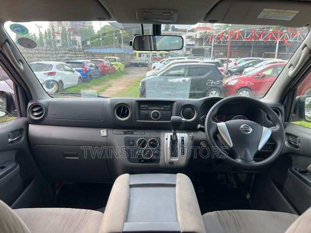Nissan Caravan (Urvan) 2017 White - thumbnail 2