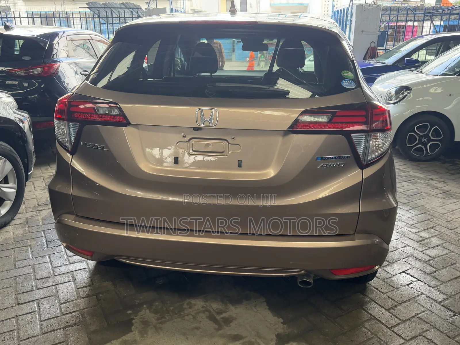 Honda Vezel 1.5 Hybrid 4WD 2018 Black
