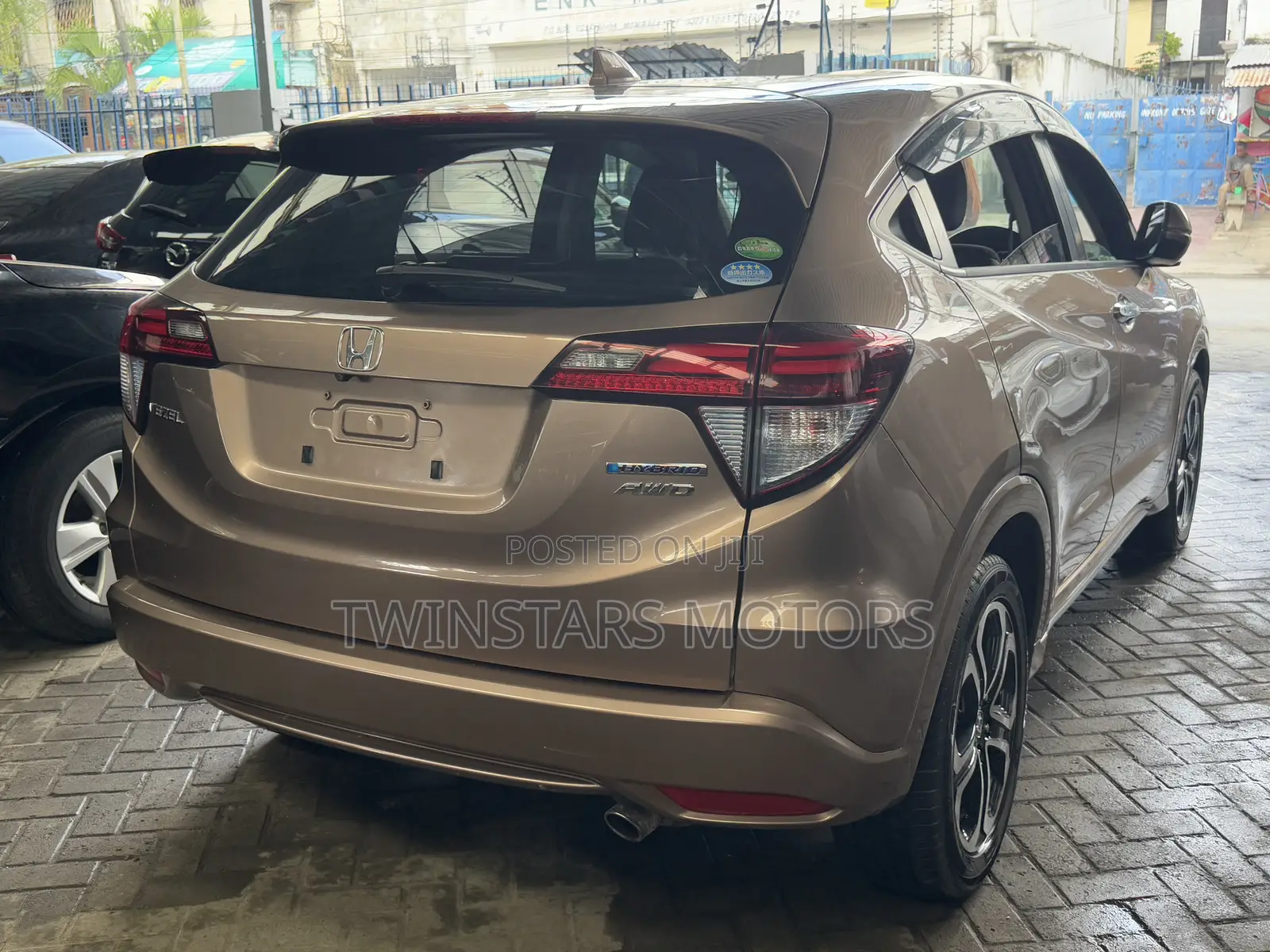 Honda Vezel 1.5 Hybrid 4WD 2018 Black