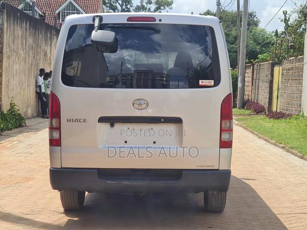 Toyota HiAce 2017 Grey - thumbnail 4