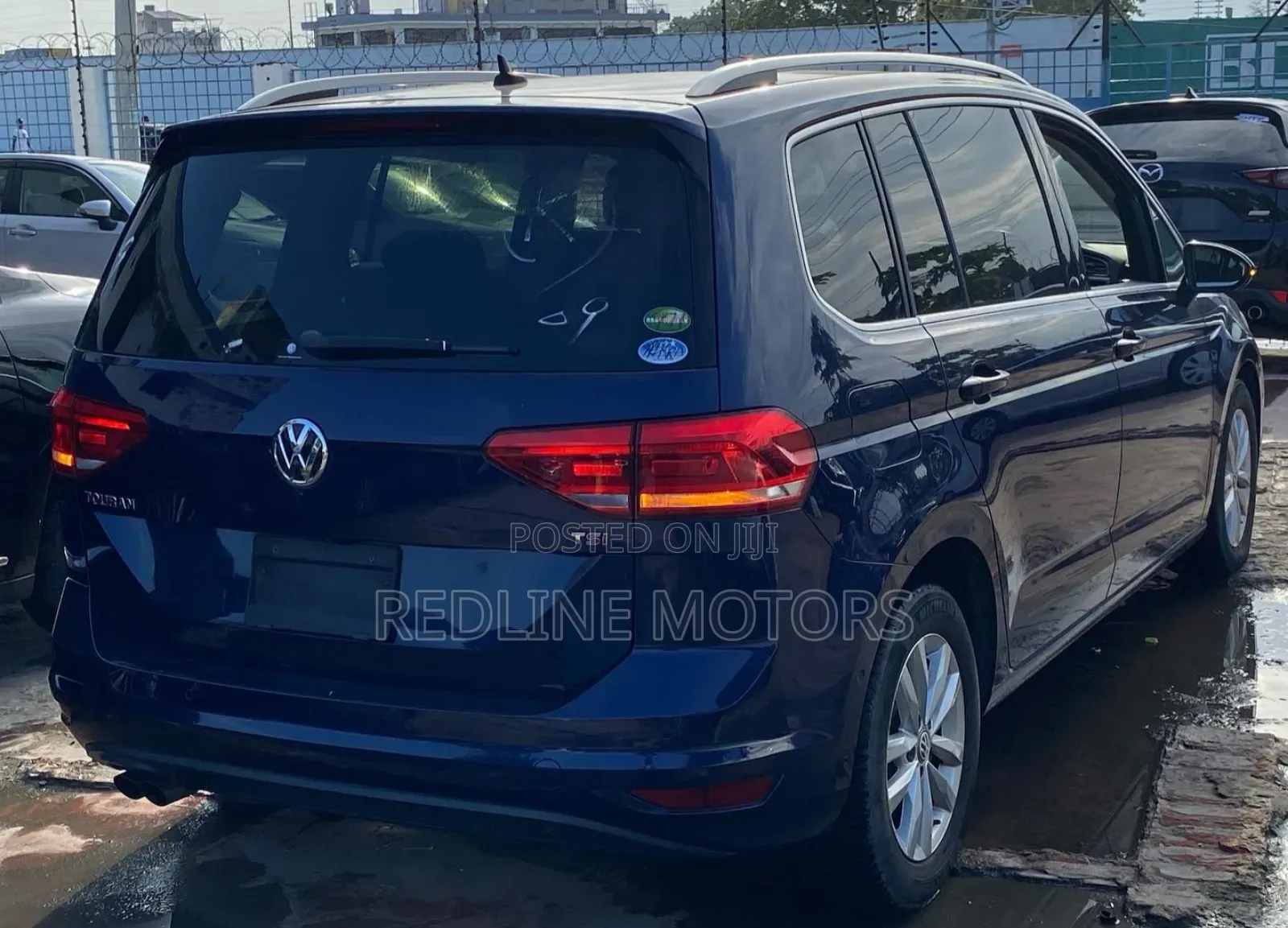 Volkswagen Touran 2017 Blue