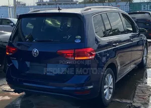 Volkswagen Touran 2017 Blue