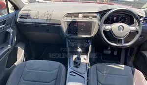 Volkswagen Tiguan 2.0T S FWD 2017 Red