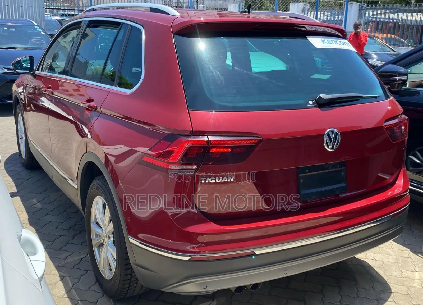 Volkswagen Tiguan 2.0T S FWD 2017 Red
