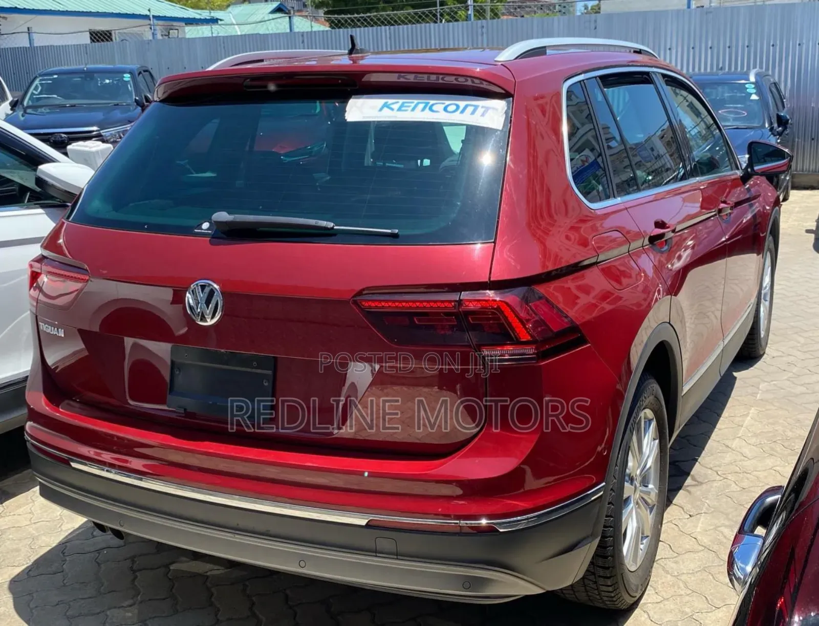 Volkswagen Tiguan 2.0T S FWD 2017 Red