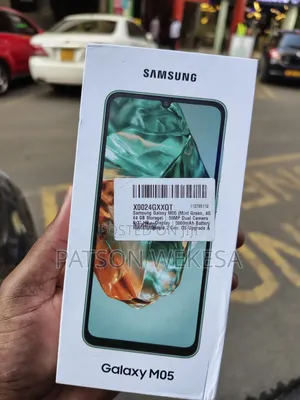 New Samsung Galaxy M05 64 GB Green