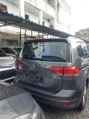 Volkswagen Touran 2018 Gray