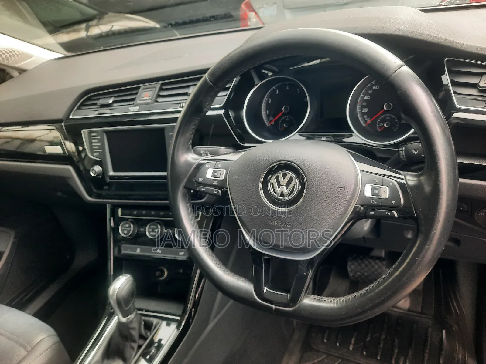 Volkswagen Touran 2018 Gray