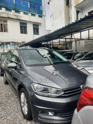 Volkswagen Touran 2018 Gray