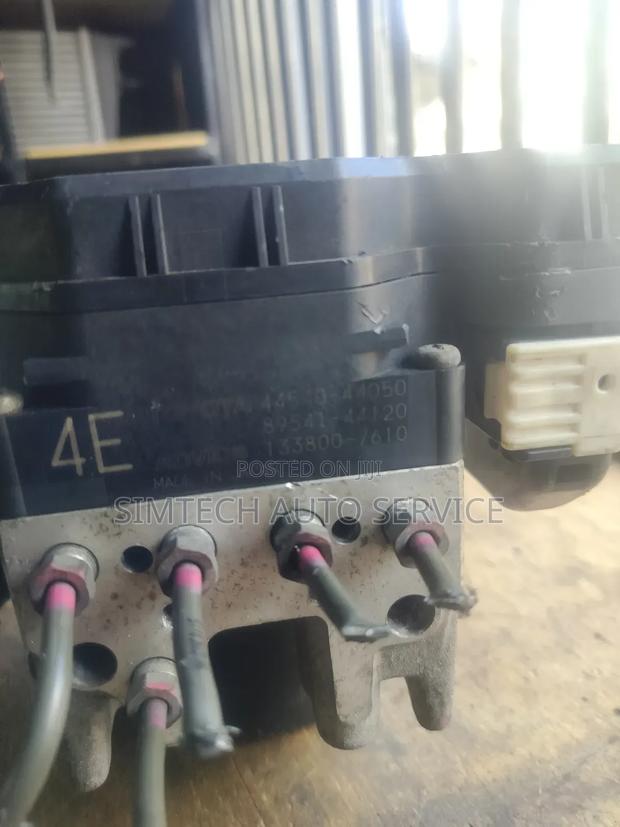Toyota Isis Brake Abs