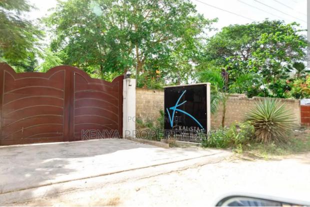 Prime Gated Plots in Diani Next to the Beach - thumbnail 7