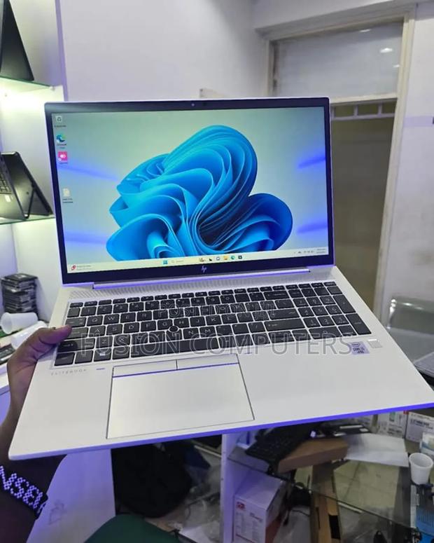 Laptop HP 16GB Intel Core I5 SSD 512GB - main view