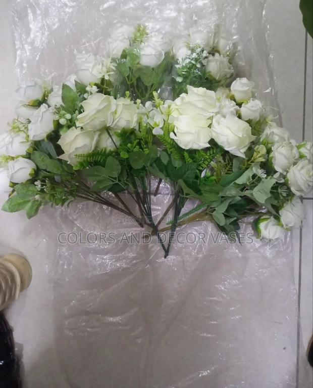 White Flowers a Bunch KSH 400 Wholesale Price