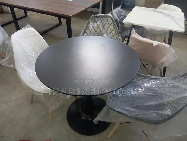 Round Eames Table - thumbnail 2