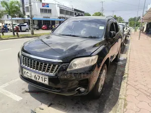 Toyota Vanguard 2012 Black