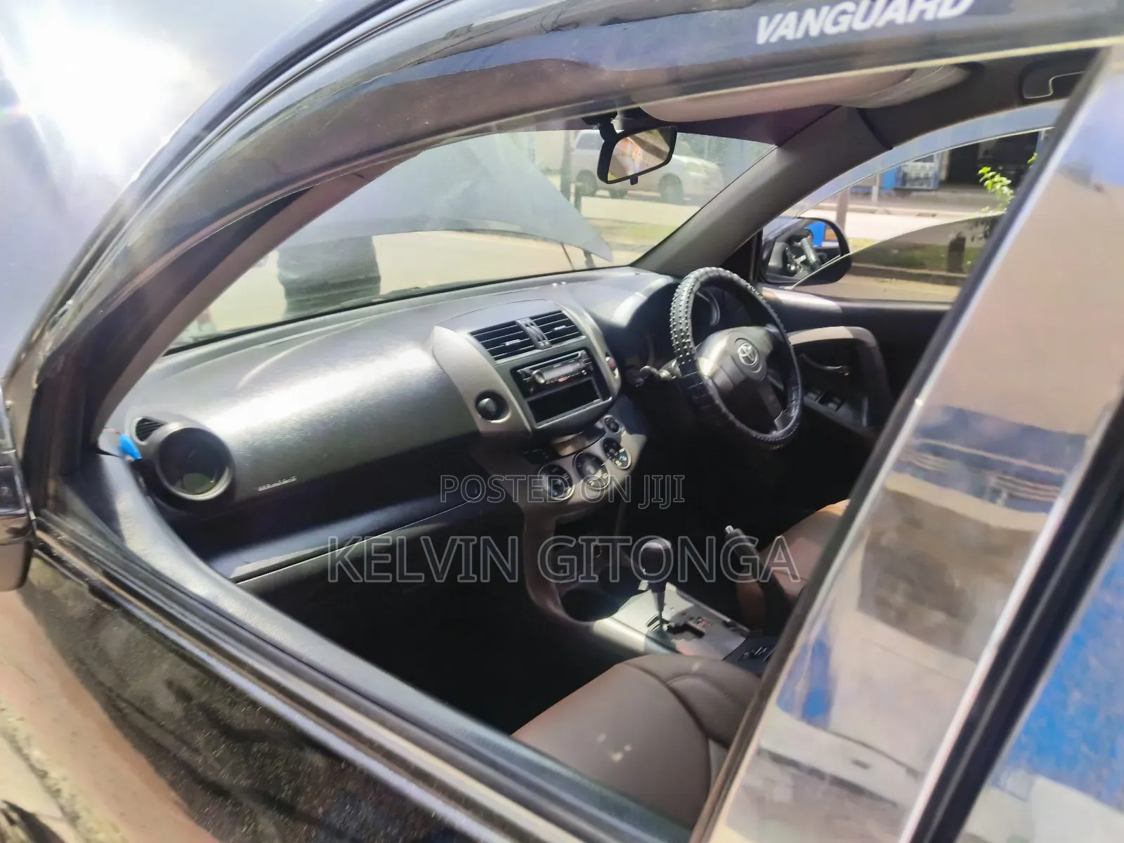 Toyota Vanguard 2012 Black