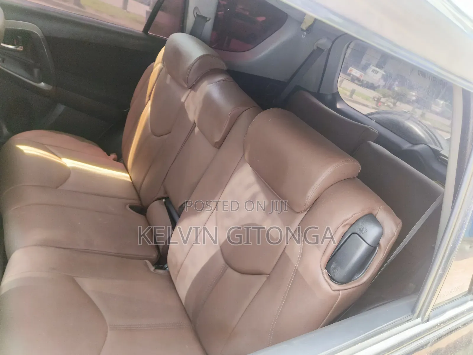 Toyota Vanguard 2012 Black