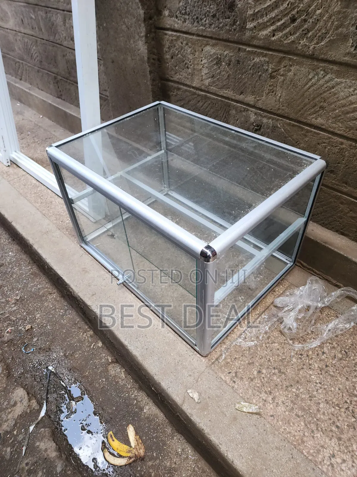 Aluminium Displays