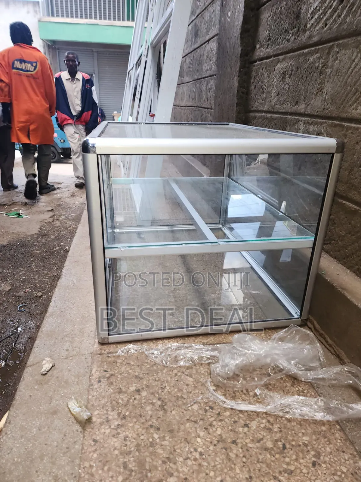 Aluminium Displays