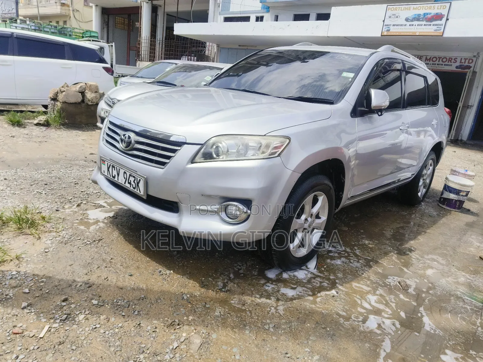 Toyota Vanguard 2013 Silver