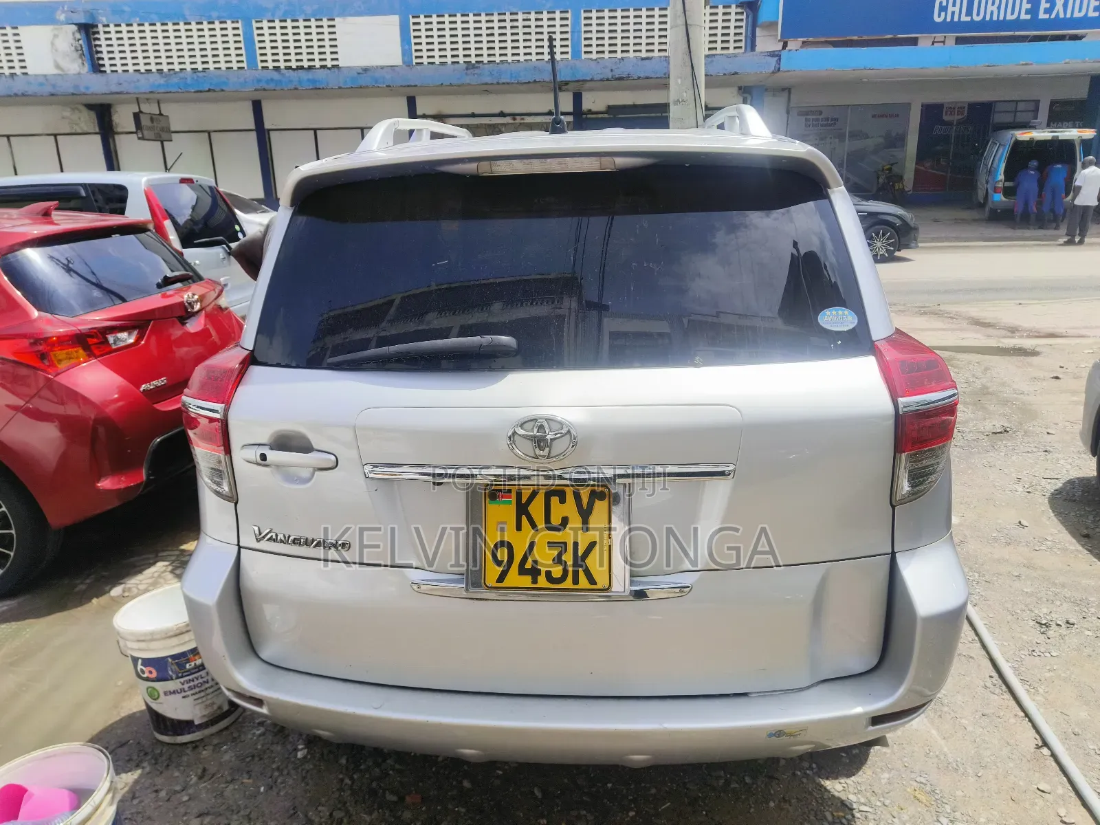 Toyota Vanguard 2013 Silver