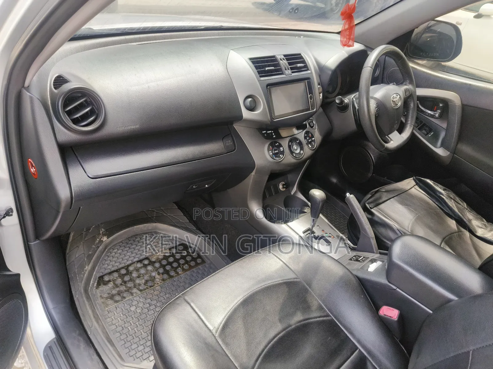 Toyota Vanguard 2013 Silver