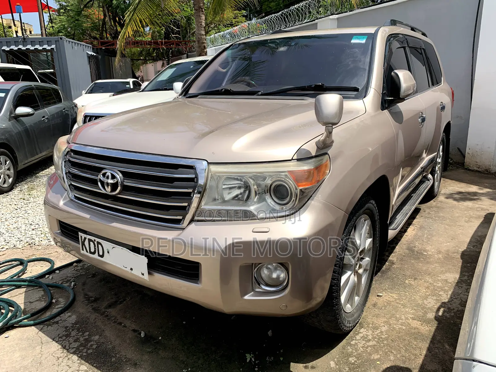 Toyota Land Cruiser 4.6 V8 ZX 2012 Beige
