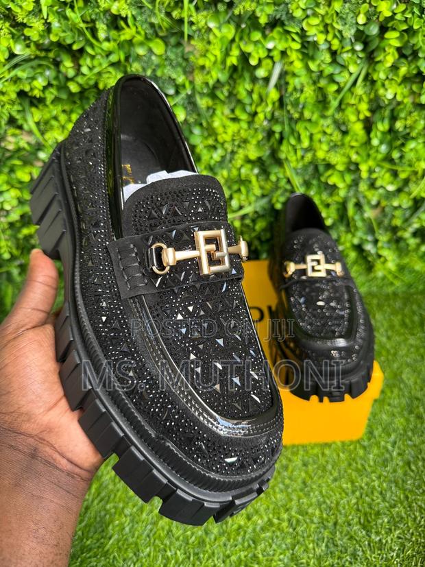 Boxed Chunky Fendi Shoes Size 40 To 45