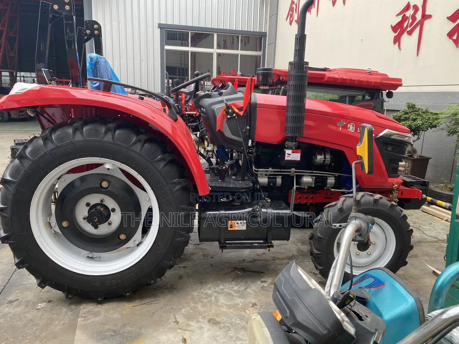 China Factory Mini Farming Tractor