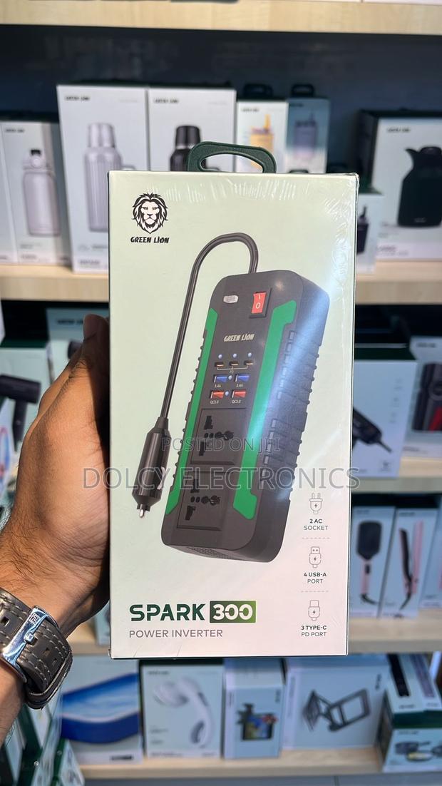 Green Lion Spark 300 Power Inverter - main view