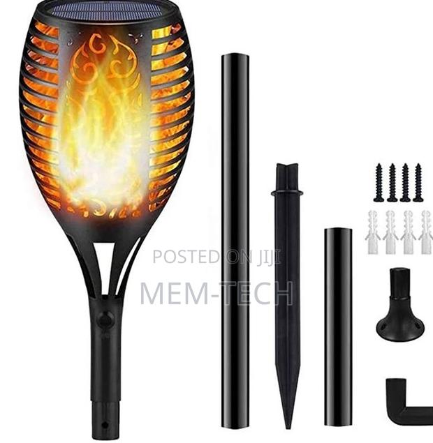 Solar Light Flicker Flames Dusk to Dawn Auto on/Off