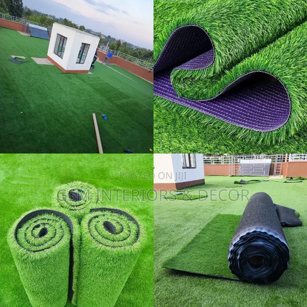 Artifcisl Green Grass Carpets in Chart - main view