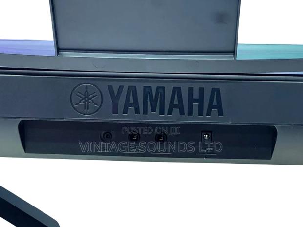 Yamaha PSR-E283 Portable Keyboard 61 Keys (Adapter Included) - thumbnail 2