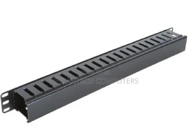 Giganet 1U Cable Manager Hanger - main view