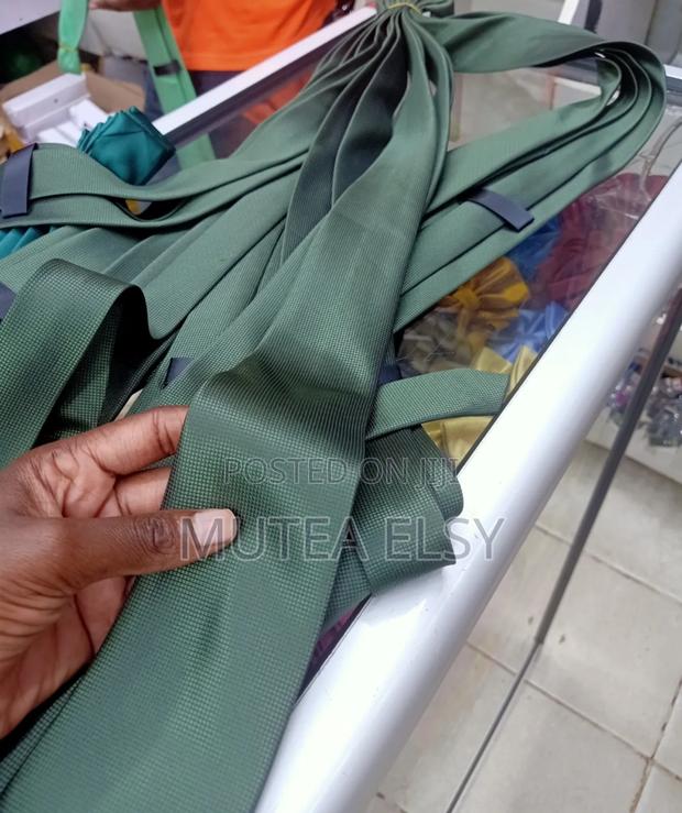 Jungle Green, Safaricom Emelard Green Official Ties