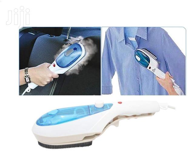 Portable Handheld Garment Steamer - thumbnail 2