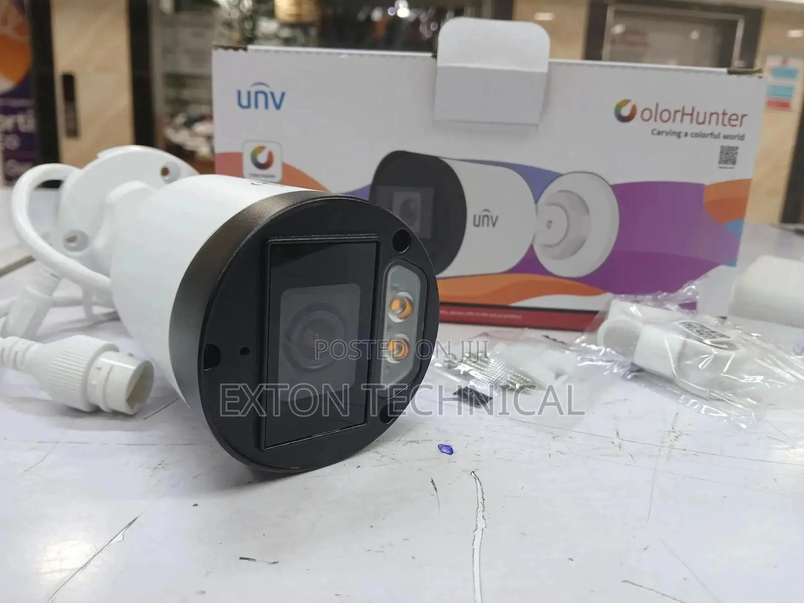 UNV 2mp Colorhunter Outdoor Camera