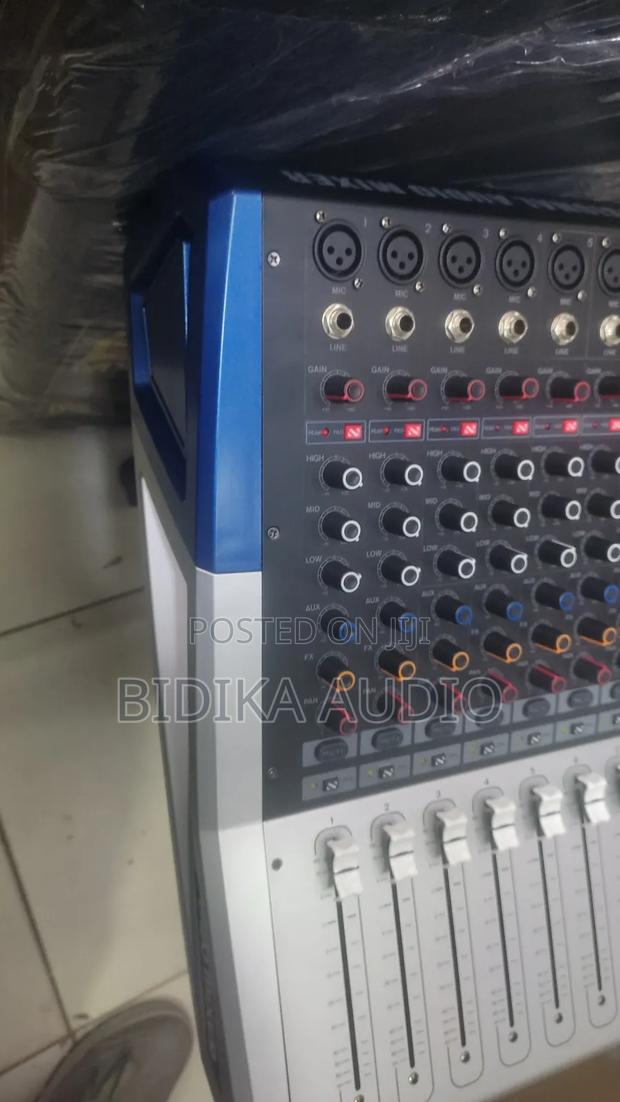 12 Ch Soundcraft Powered Mixer 3000watts